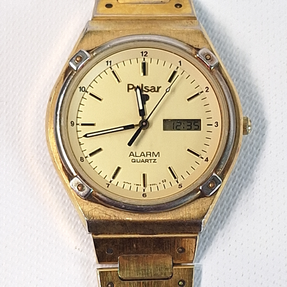 PULSAR y960-6009 Base Metal Bezel Stainless Steel Mens Alarm Watch
